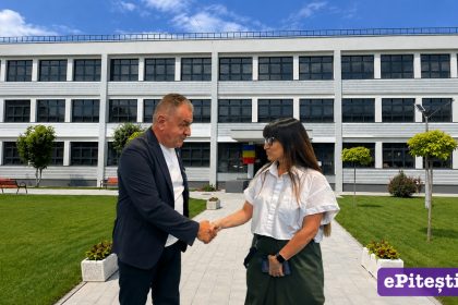 Pitesti Sala de sport a Liceului Ion Barbu a fost reabilitata si 1