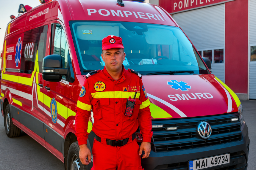 Pompier SMURD din Arges interventie salvatoare in Calinesti