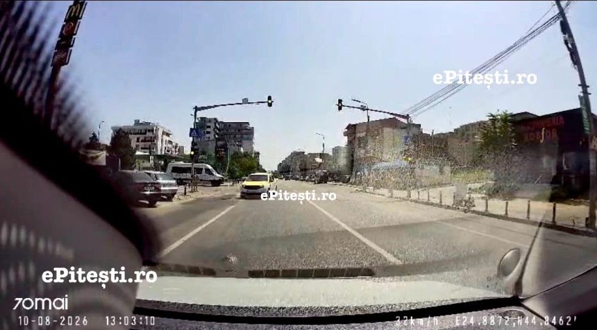 Taximetrist prins circuland pe contrasens in Pitesti langa McDonalds