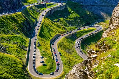Transfagarasanul una dintre cele mai spectaculoase drumuri din