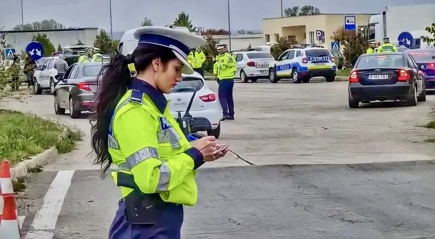 Un poliist transmite un mesaj pentru parinti Amenzi pentru