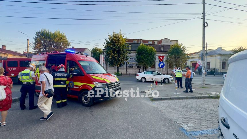 accident in centrul pitestiului coliziune pe bulevard