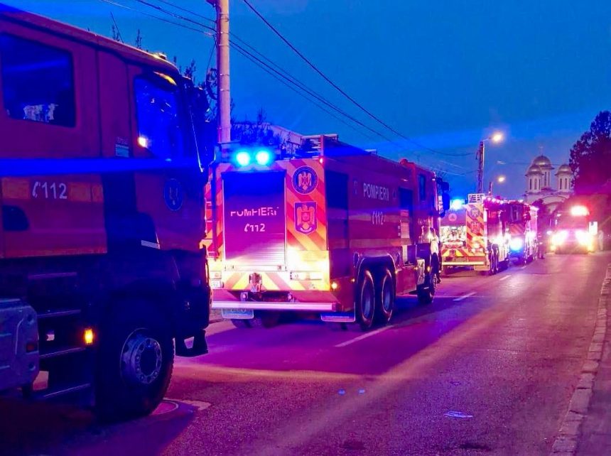 incendiu de amploare la priboieni in arges doua gospodarii afectate