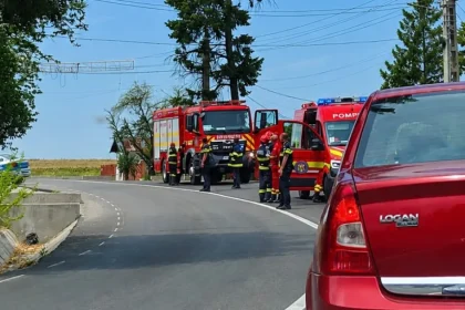Accident în Buzoești, Argeș: Autoturism și motocultor implicate