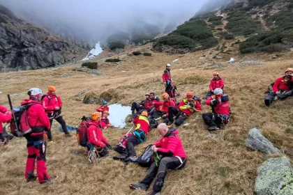 Alertă în Munții Făgăraș! Turist polonez căzut într-o prăpastie