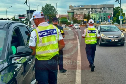 Certificat de înmatriculare reținut și amendă de 2.595 de lei