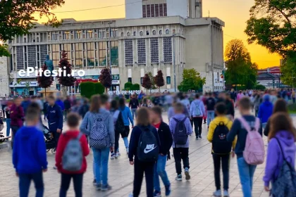 Elevii au 3 zile libere în octombrie. Când începe vacanța