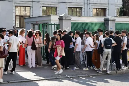 Evaluarea Națională rămâne criteriul de admitere la liceu