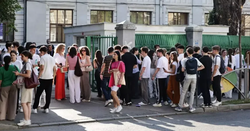 Evaluarea Națională rămâne criteriul de admitere la liceu