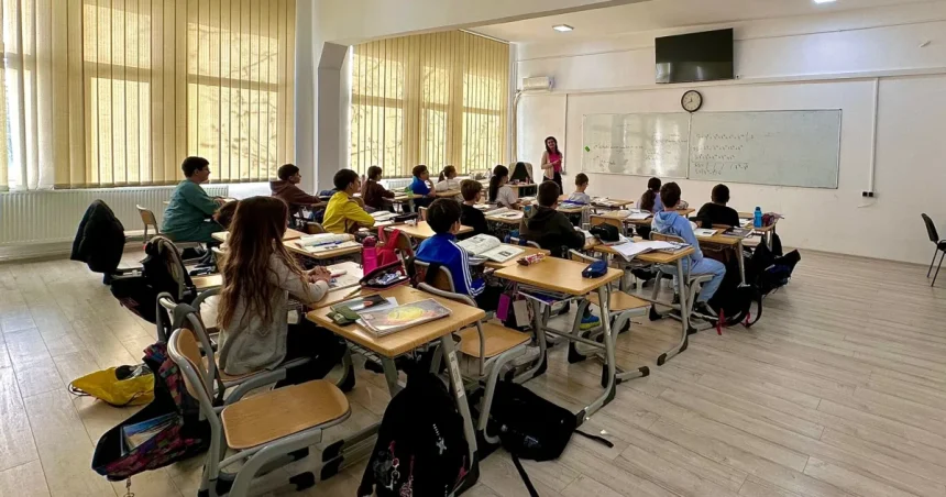 Lovitură pentru elevii de clasa a VIII-a din partea ministrului Educației