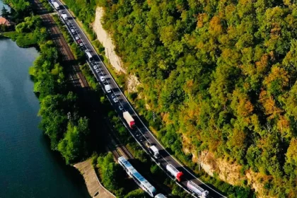 Podul cel mai lat din România, în construcție pe Valea Oltului