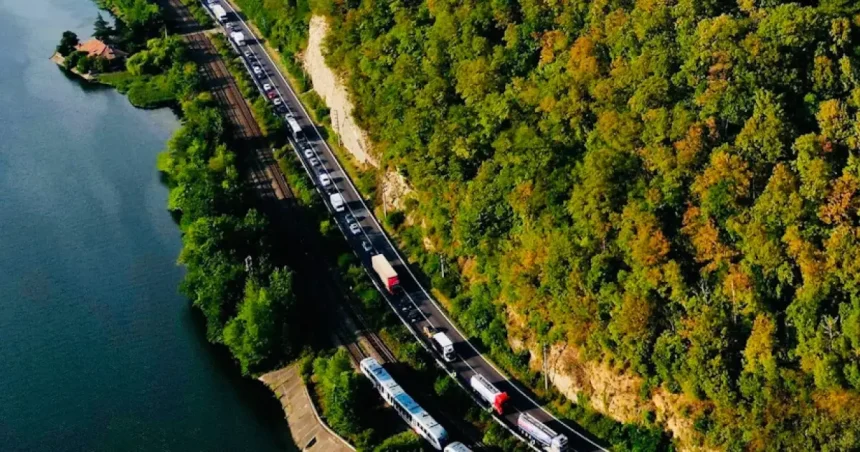 Podul cel mai lat din România, în construcție pe Valea Oltului