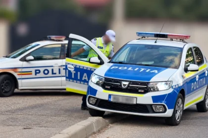 Polițist plecat cu mașina din dotare la o petrecere