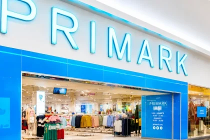 Primark surprinde clienții cu o noutate: livrare la domiciliu
