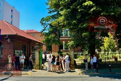 Termenul limită pentru bursa de merit: 1 octombrie