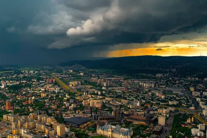 Vine potopul! Zonele vizate de ploi torențiale și vijelii