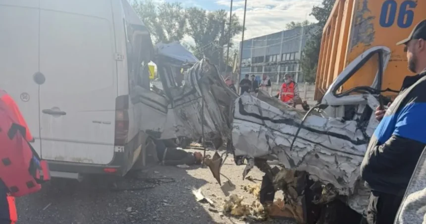Accident deosebit de grav pe DN 7, în zona Buftea, trafic blocat