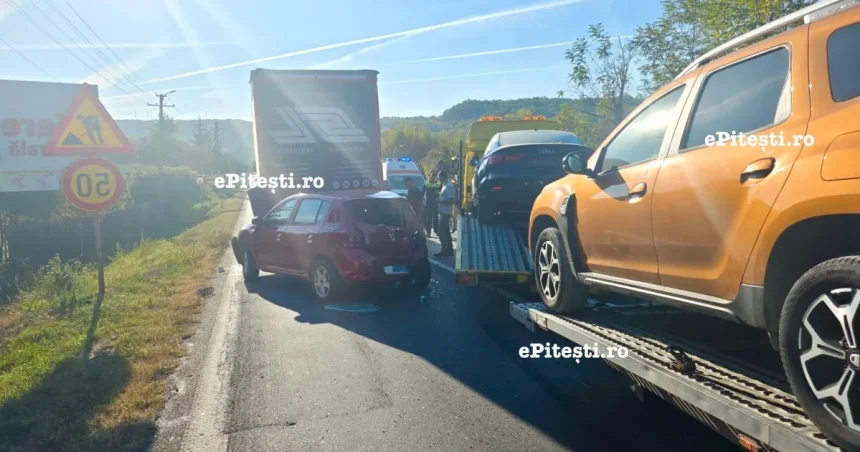 Accident pe DN7, la Drăganu. Trei mașini implicate.