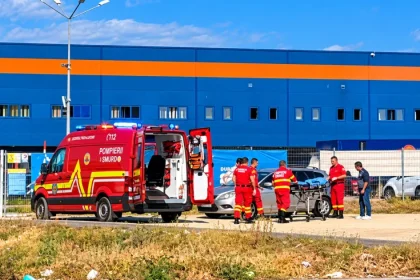 Alertă la Dedeman Pitești: o persoană necesită asistență