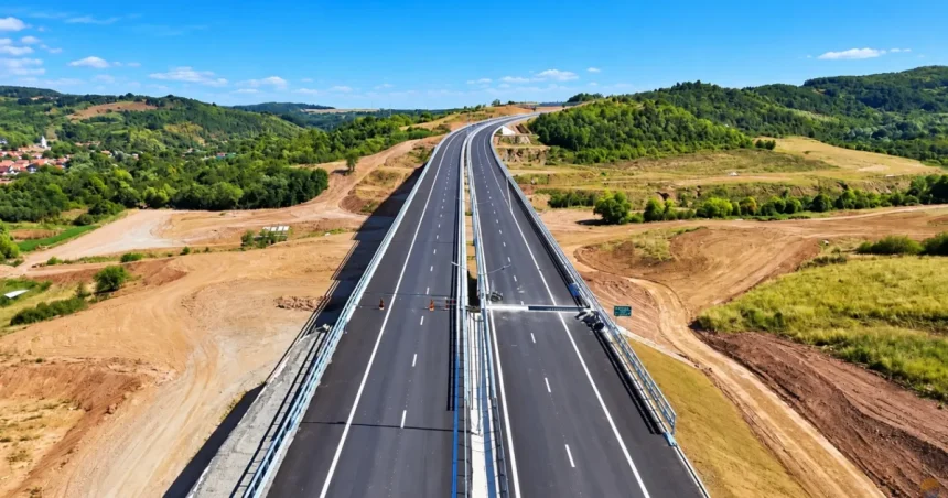 Autostrada Unirii A8 accelerează. Primii kilometri ar putea fi gata