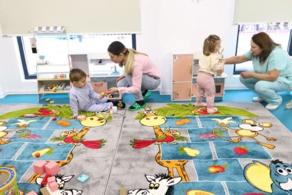 Mai mulți bani pentru părinții cu copii mici