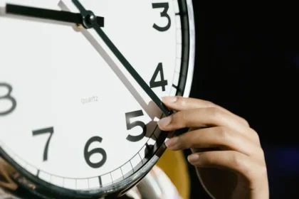 Ora oficială a lumii se schimbă din mai 2027, printr-o decizie fără precedent
