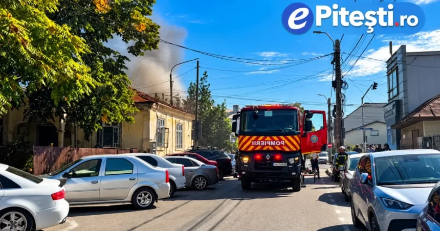 Panică lângă sediul Poliției Argeș: strada blocată