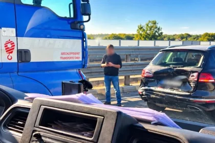 Pitești. Accident pe A1! Un mastodont, implicat într-o coliziune cu