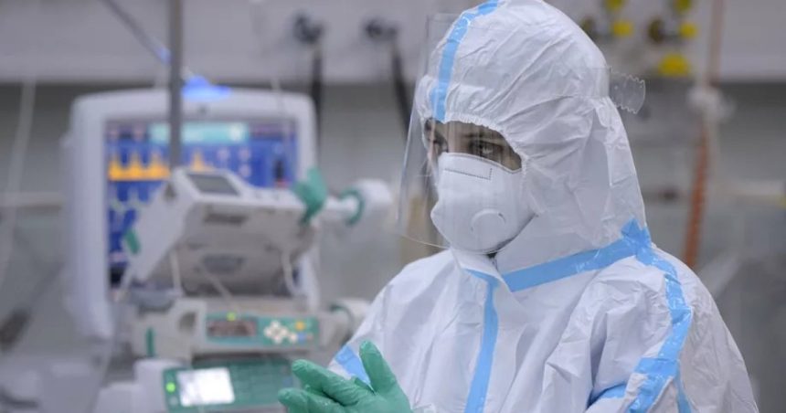 Un nou val de COVID-19 în România. Simptomele care îi pot anunța apariția
