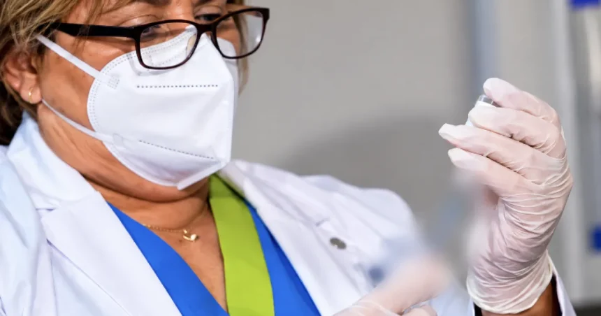 Vaccinul antigripal va fi gratuit în România. Cine are dreptul să îl primească