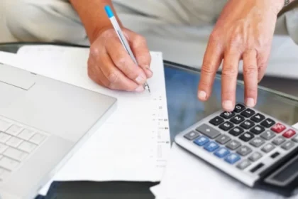 Vechimea în muncă pentru pensie: când trebuie verificată