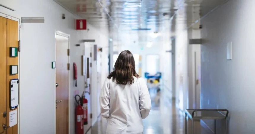Zeci de posturi rămase neocupate la un spital din România după concurs